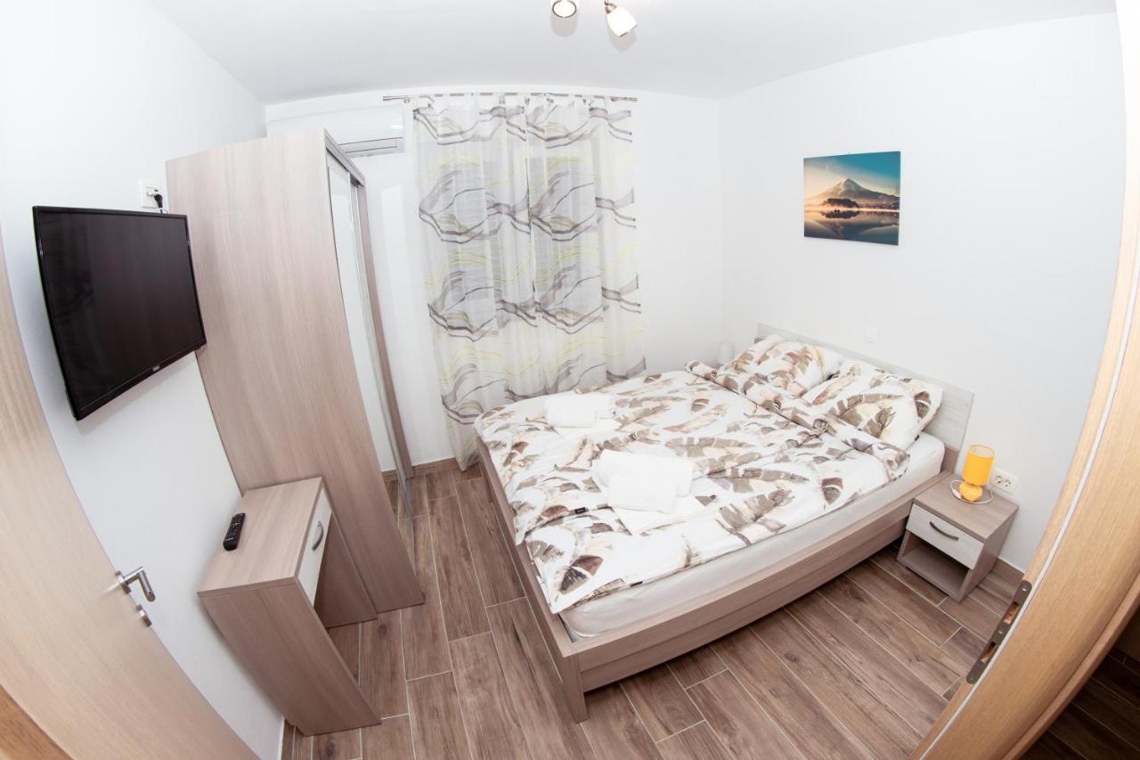 Apartmani Mijo, Biograd Na Moru Exteriér fotografie