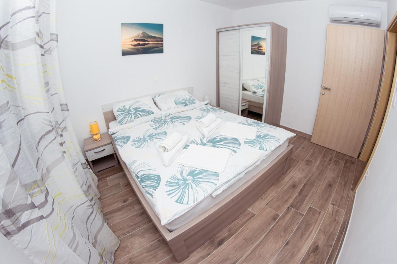 Apartmani Mijo, Biograd Na Moru Exteriér fotografie