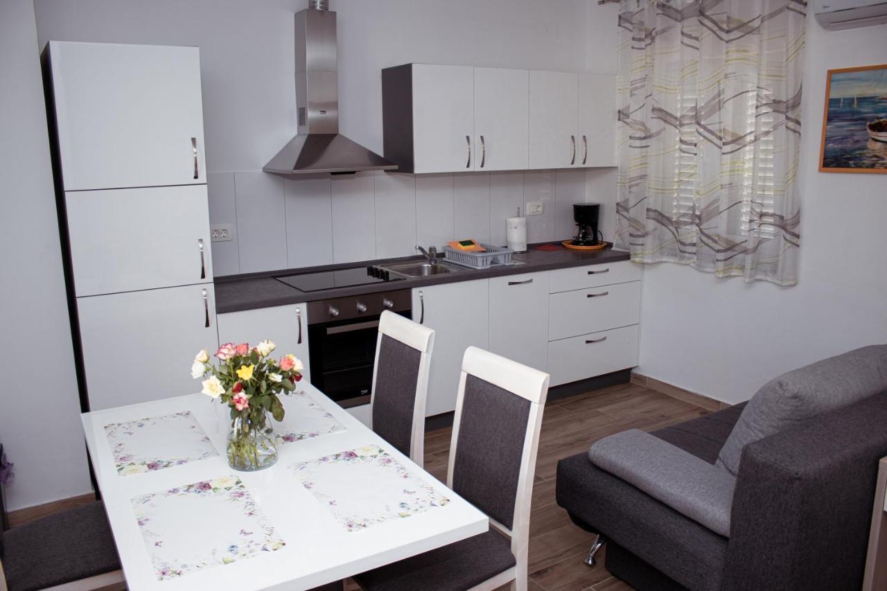 Apartmani Mijo, Biograd Na Moru Exteriér fotografie