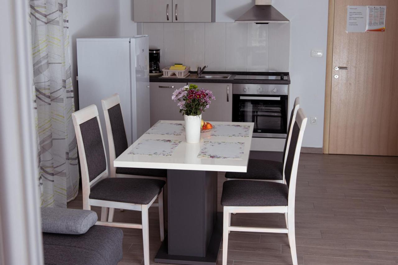 Apartmani Mijo, Biograd Na Moru Exteriér fotografie