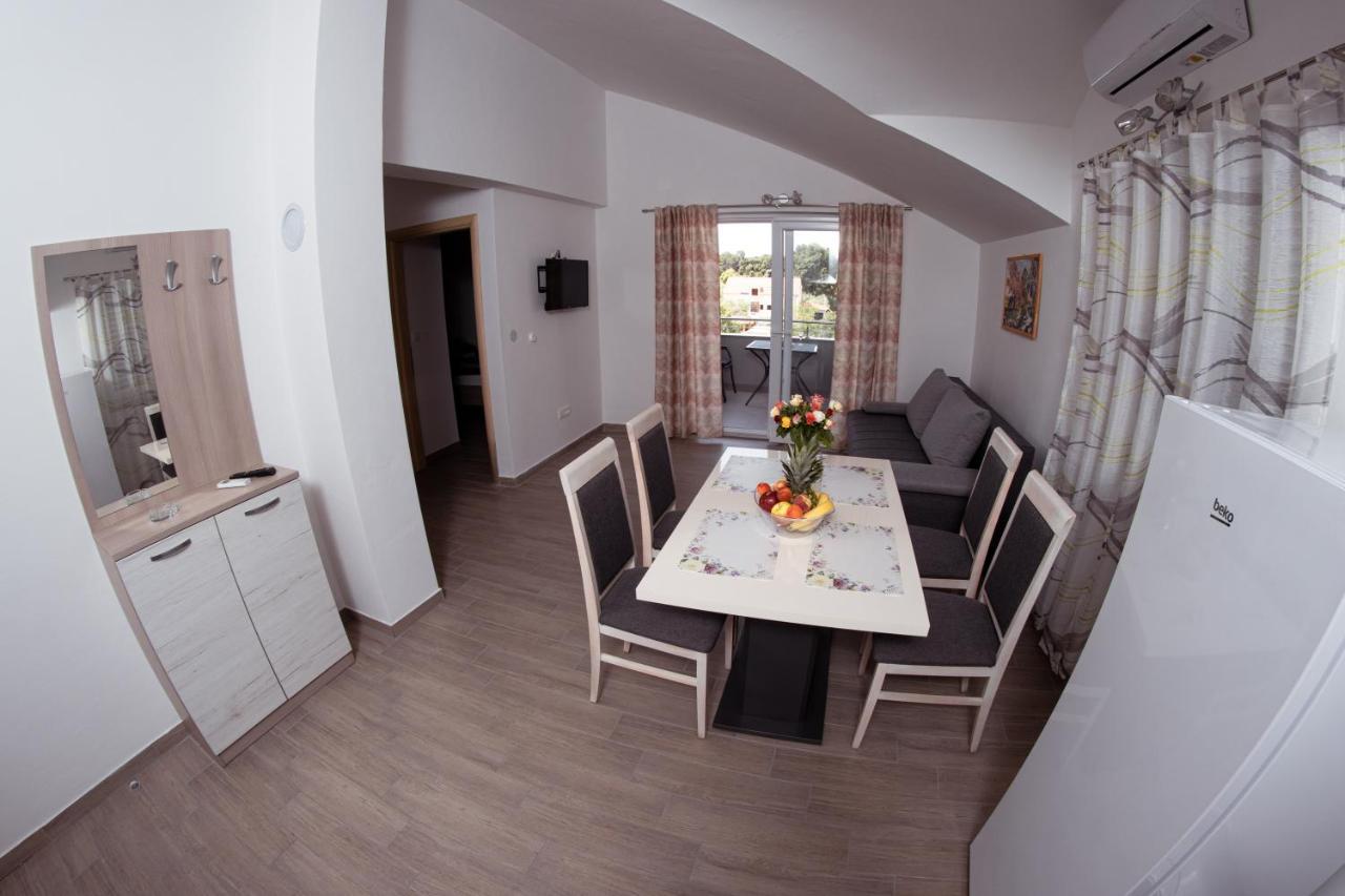 Apartmani Mijo, Biograd Na Moru Exteriér fotografie