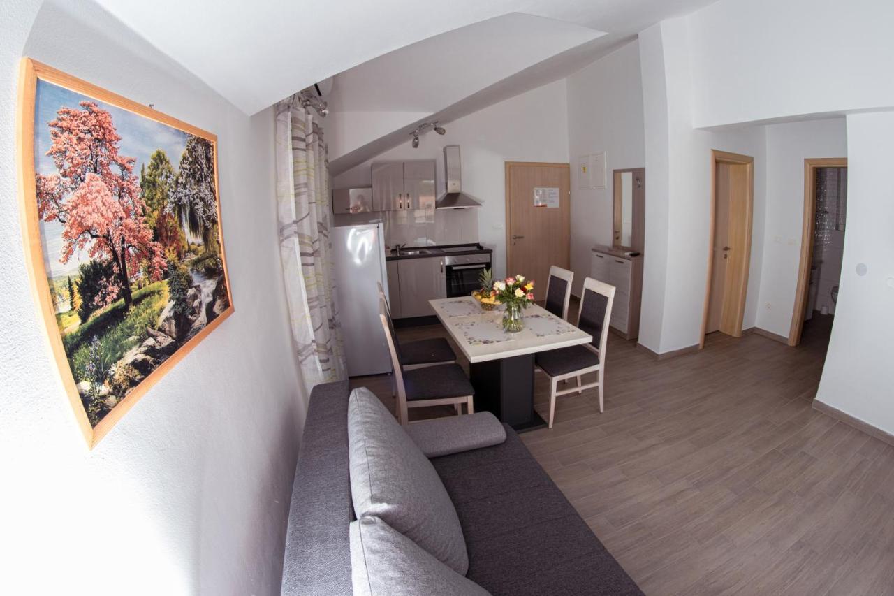 Apartmani Mijo, Biograd Na Moru Exteriér fotografie