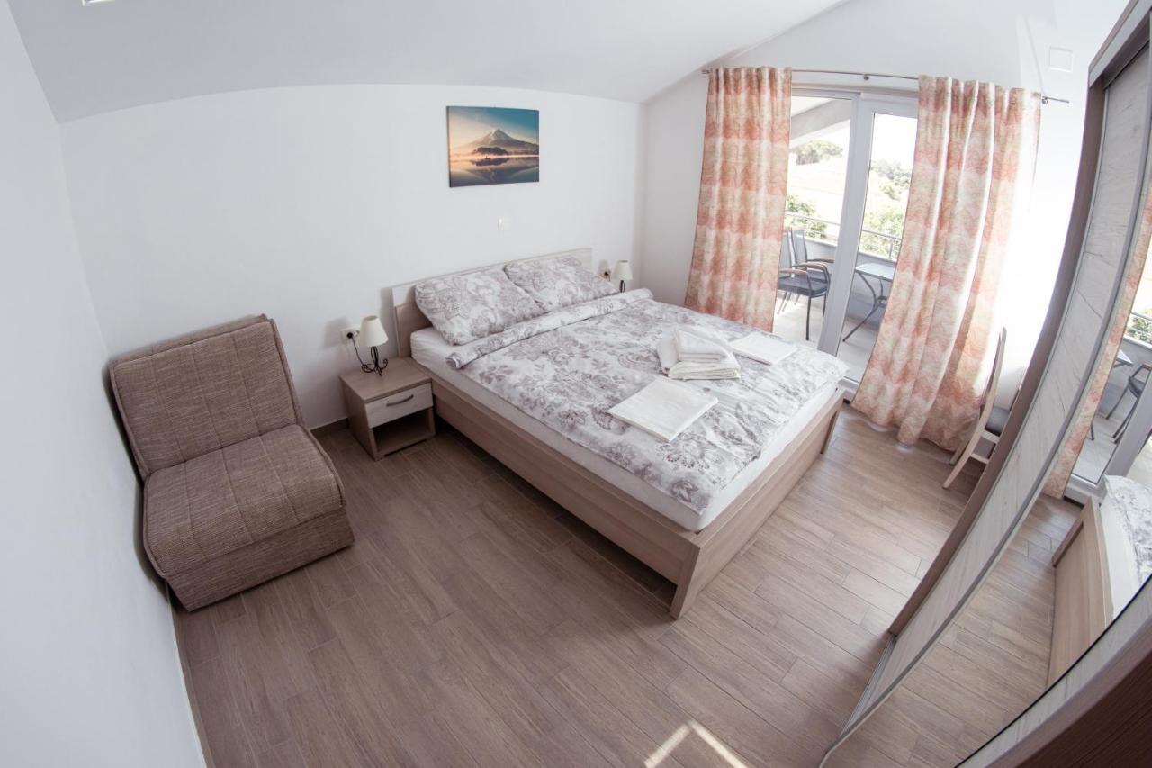 Apartmani Mijo, Biograd Na Moru Exteriér fotografie