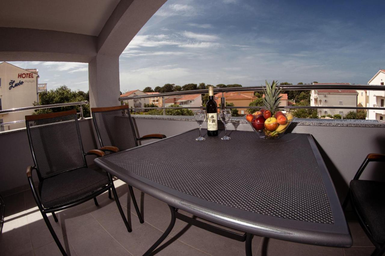 Apartmani Mijo, Biograd Na Moru Exteriér fotografie