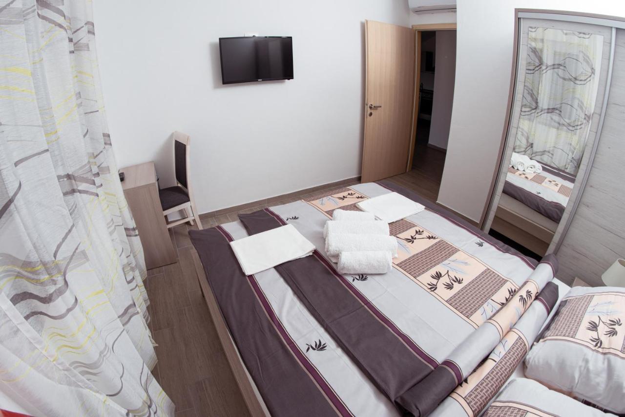 Apartmani Mijo, Biograd Na Moru Exteriér fotografie