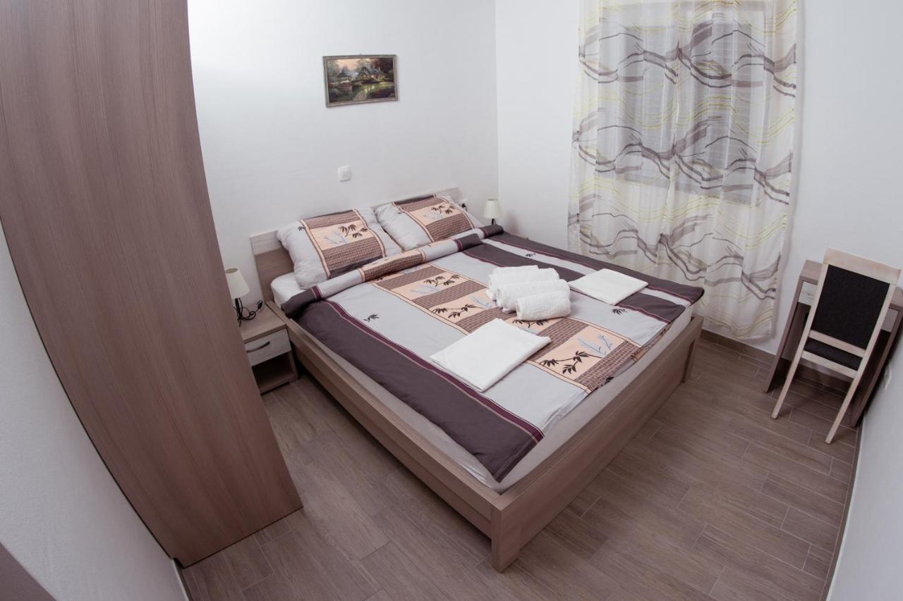 Apartmani Mijo, Biograd Na Moru Exteriér fotografie