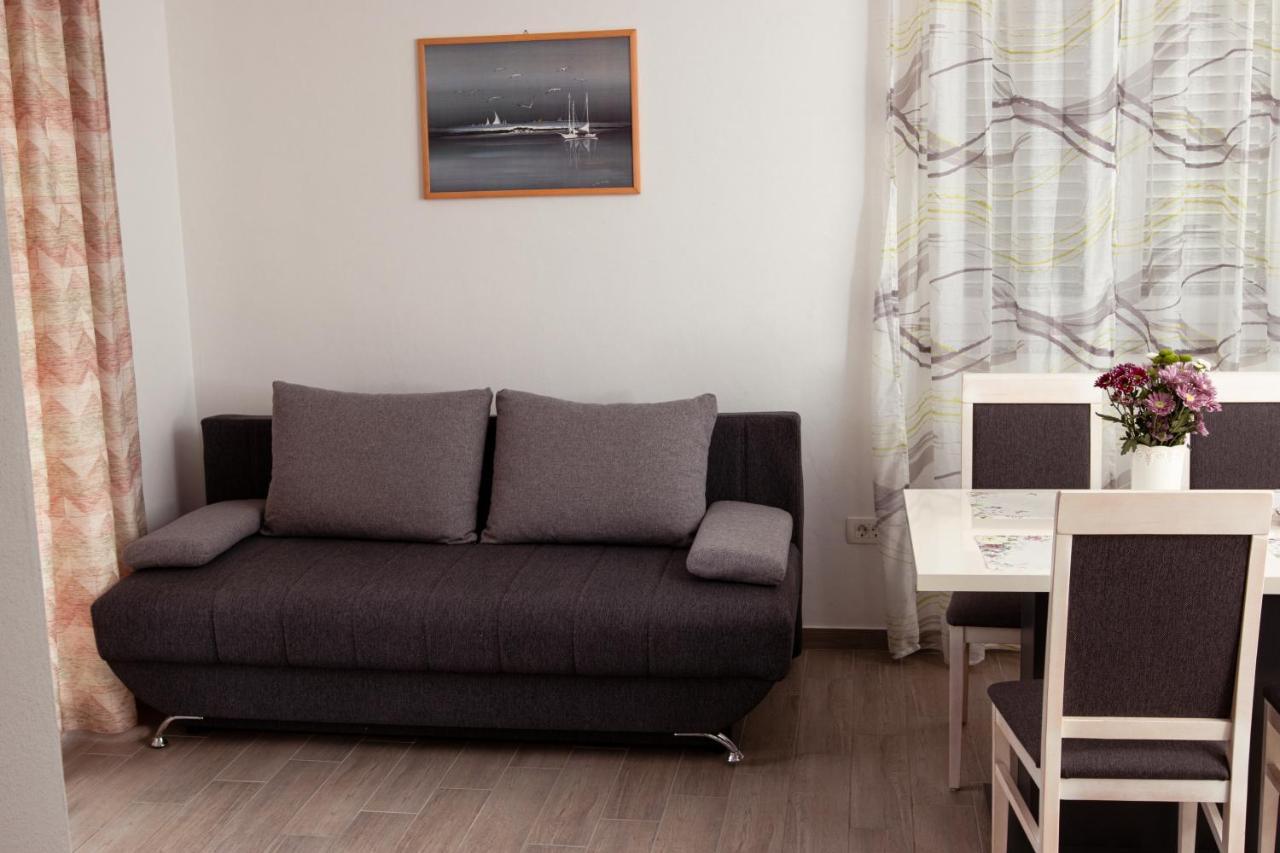 Apartmani Mijo, Biograd Na Moru Exteriér fotografie